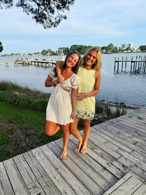 ☀️ Tans, smiles, and all the Monday vibes! 😍 Happy Monday! We’re here until 8 PM, so stop by, treat yourself to a little glow, and start your week feeling your best. See you soon!  Tan Athens + Wellness 
📍 West Broad Shopping Center 
📞 706-850-7077
