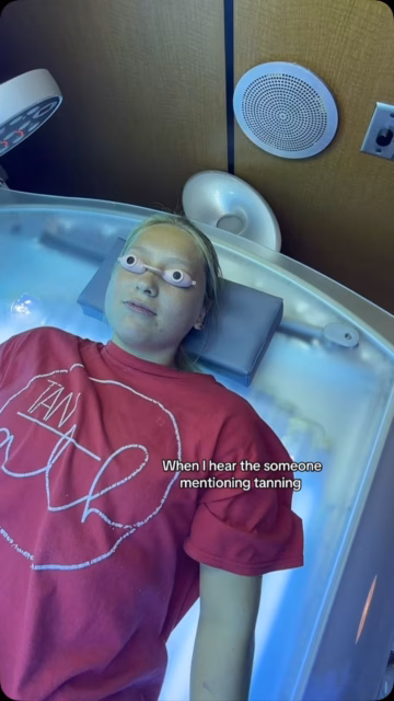 Nothing like UV therapy!! Here till 8 come see us for a therapy visit 😉  Tan Athens + Wellness 
📍 West Broad Shopping Center 
📞 706-850-7077