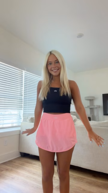Our girl Ella is looking SO tan and gorgeous in our Venetian Max solution by @norvelltanning ! ✨🤎  Back-to-school events are coming up, so consider this your sign to book your custom spray tan! Whether it’s Bid Day, recruitment events, game days, or just wanting that fresh-semester glow—we’ve got you covered. ✨  📲 Book your custom spray tan today by calling us 📞 706-850-7077  Tan Athens + Wellness 
📍 West Broad Shopping Center