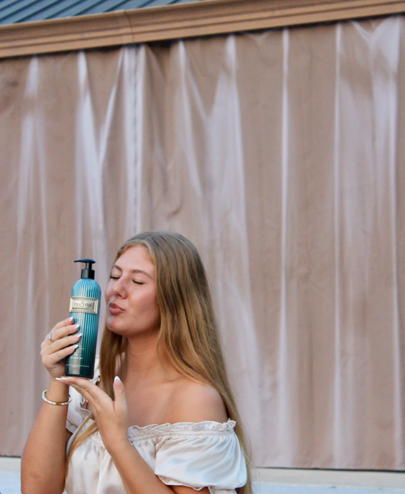 Happy September 1st! 🍂
Fall is right around the corner, and we’ve got SO many deals and offers coming your way! Whether you’re a student or just looking for the perfect glow at the perfect price, come see us we are here till 9’ tonight!  Tan Athens + Wellness 
📍 West Broad Shopping Center
📱 706-850-7077