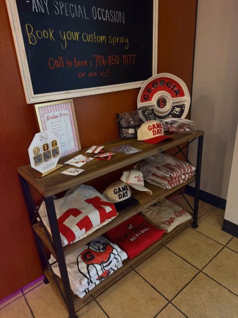 Need some last minute GA gear for that game tomorrow? We got you 👏🏽 From face stickers to jewelry to clothing!!  Tan Athens + Wellness 
📍 W. Broad Shopping Center
📱 706-850-7077
