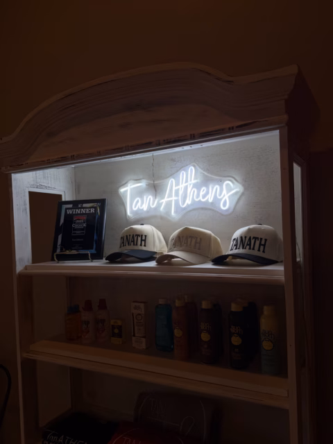 This is a sign (no pun intended 😉) to come get your glow ✨ We’re here till 8, come see us! 🤍  Tan Athens + Wellness
📍 West Broad Shopping Center
📞 706-850-7077